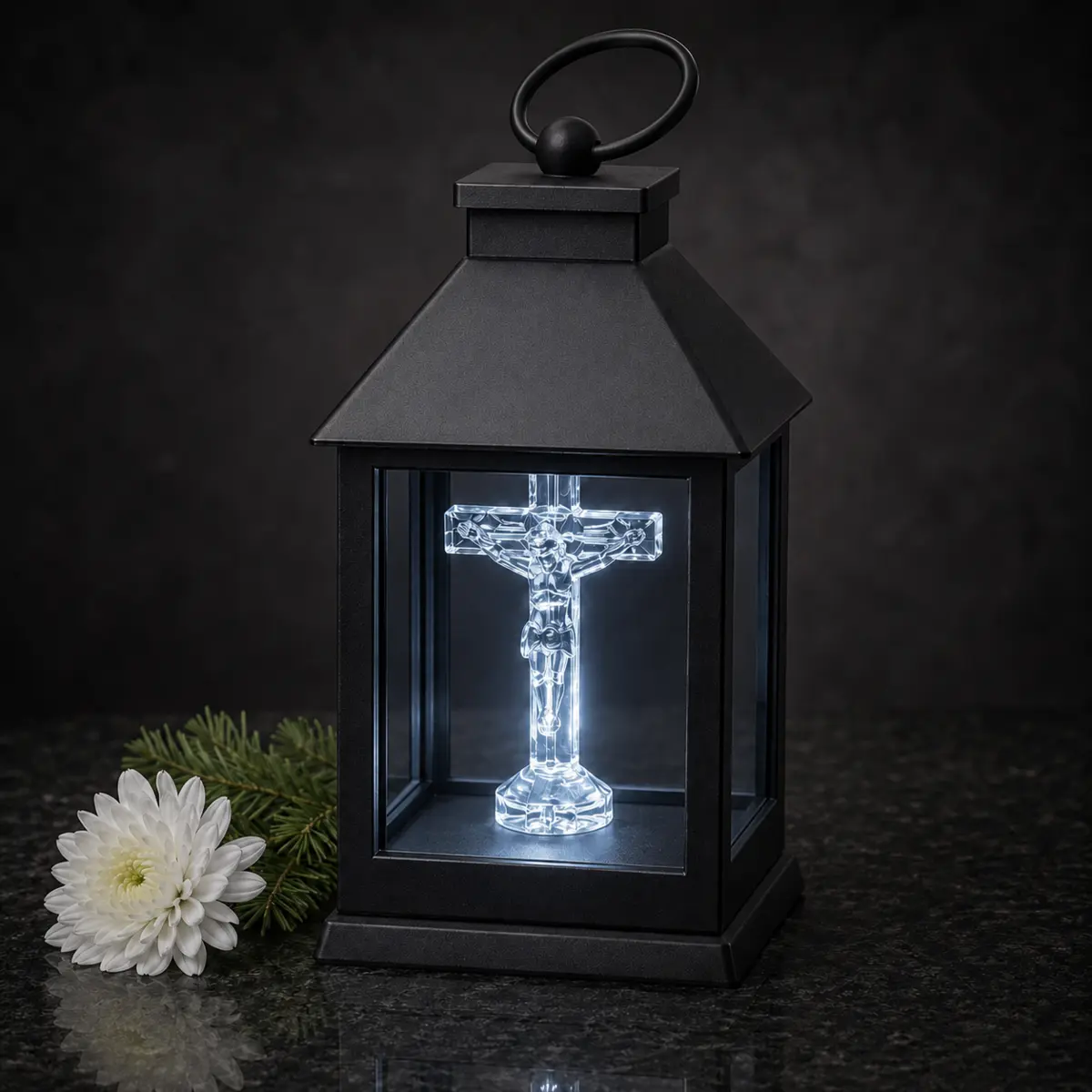 Čierny LED lampáš so svietiacim krížom