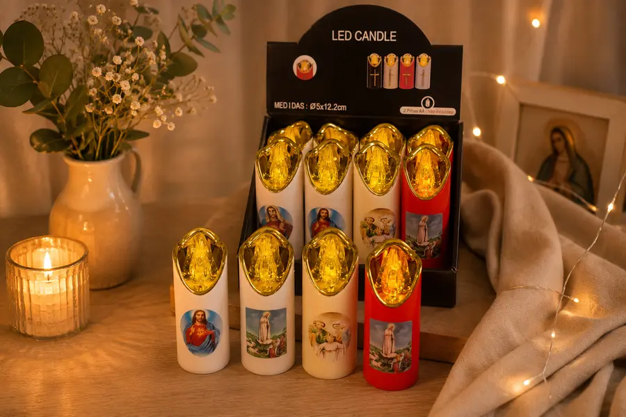 LED sviečka so zlatým plameňom