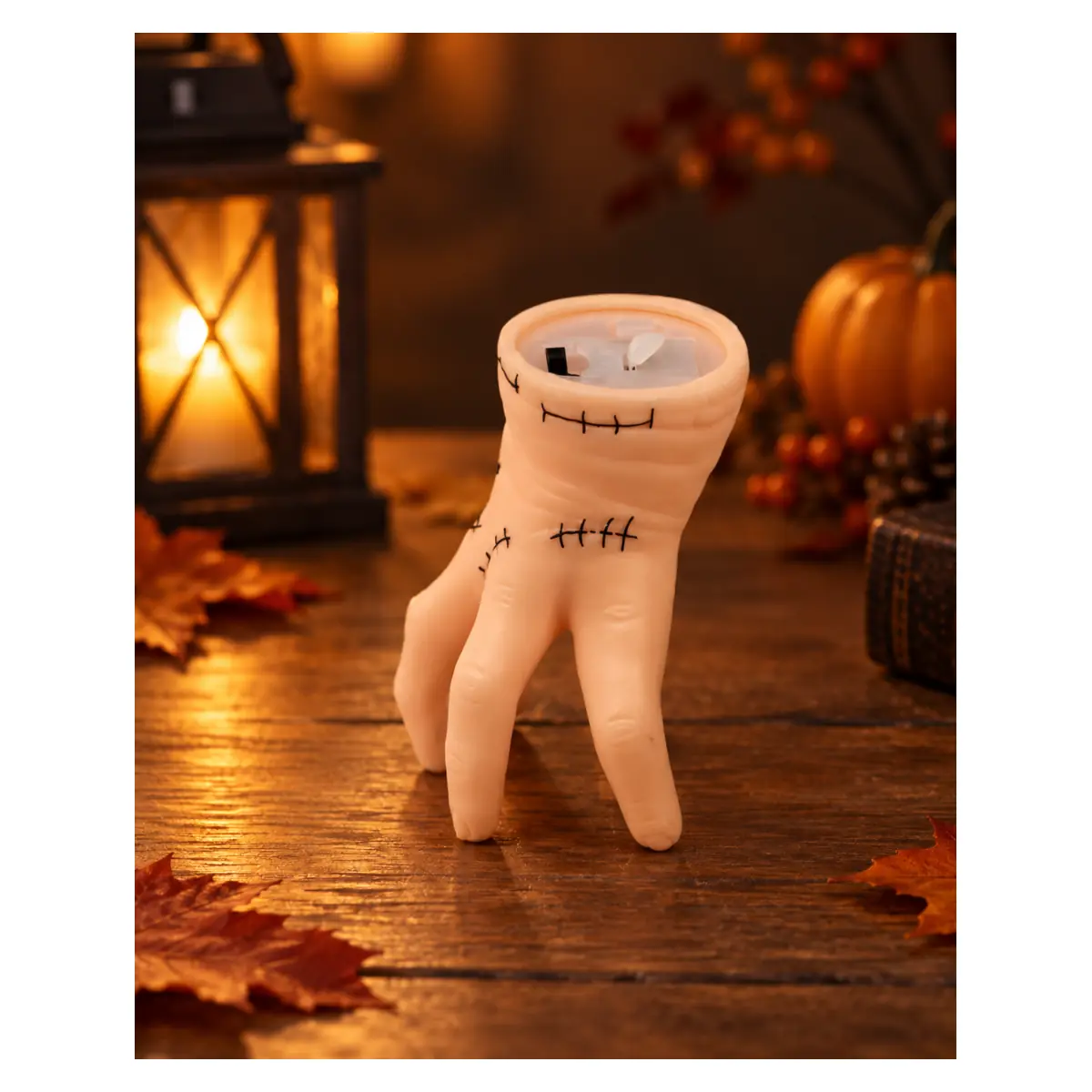 Halloweenská dekorácia – strašidelná noha